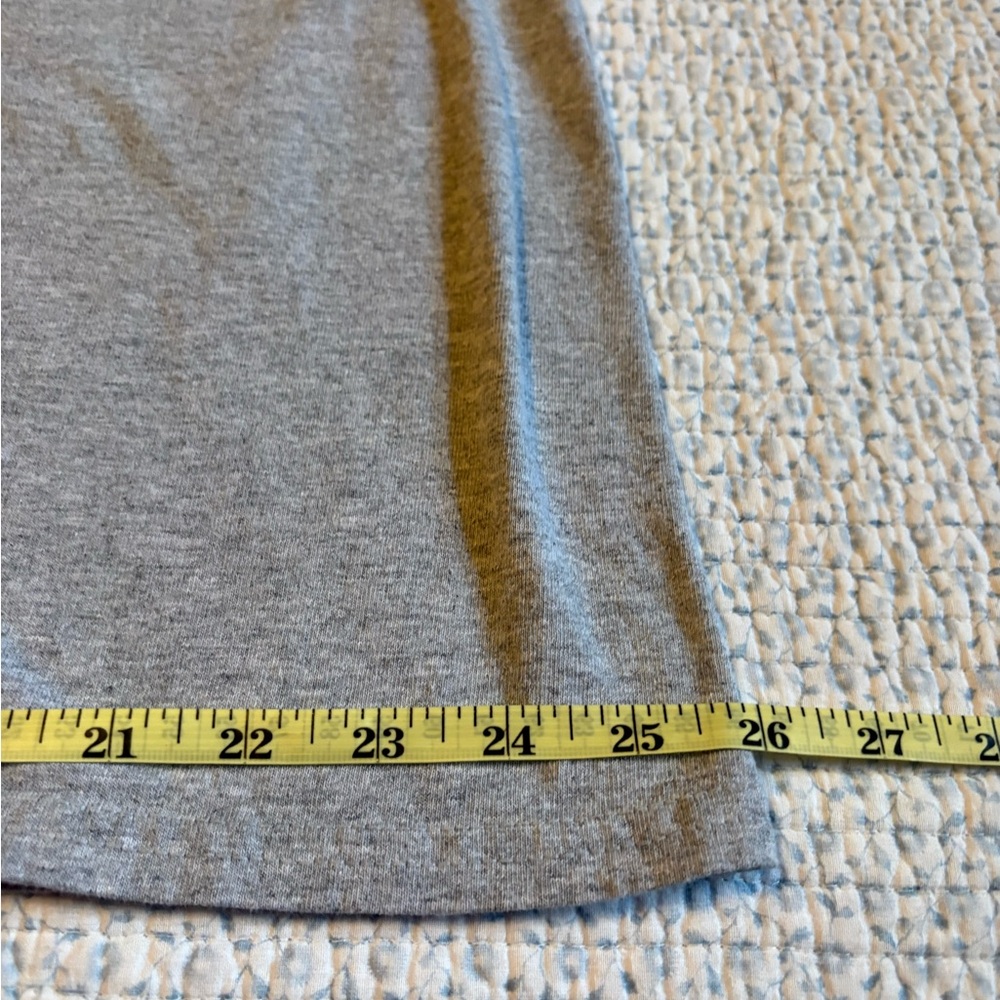 Gray Cat Graphic T-Shirt - Picture 3 of 6